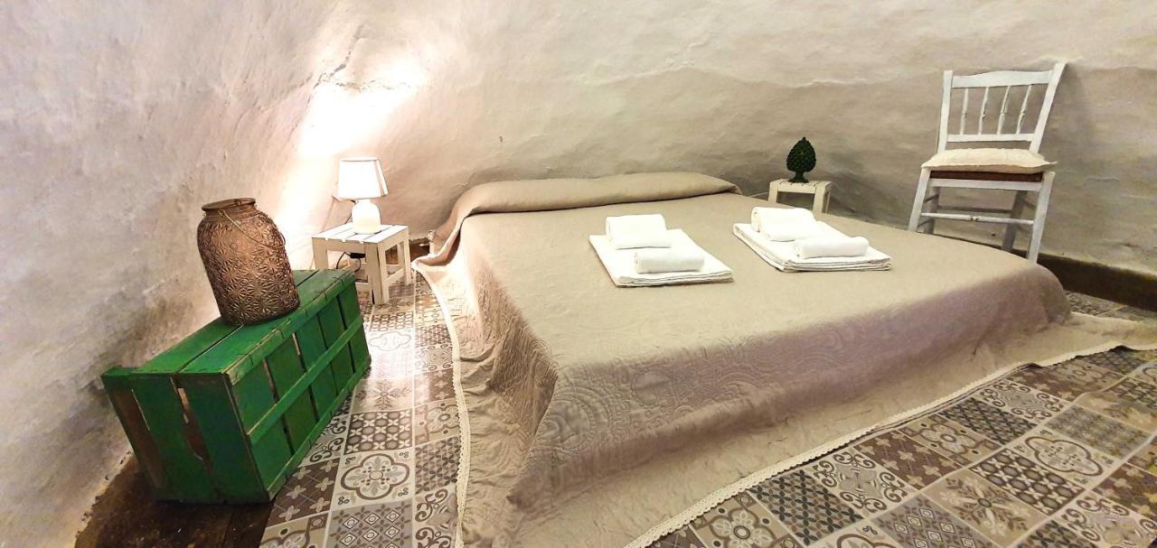 לינה וארוחת בוקר אלברובלו Trulli Antica Fonte מראה חיצוני תמונה