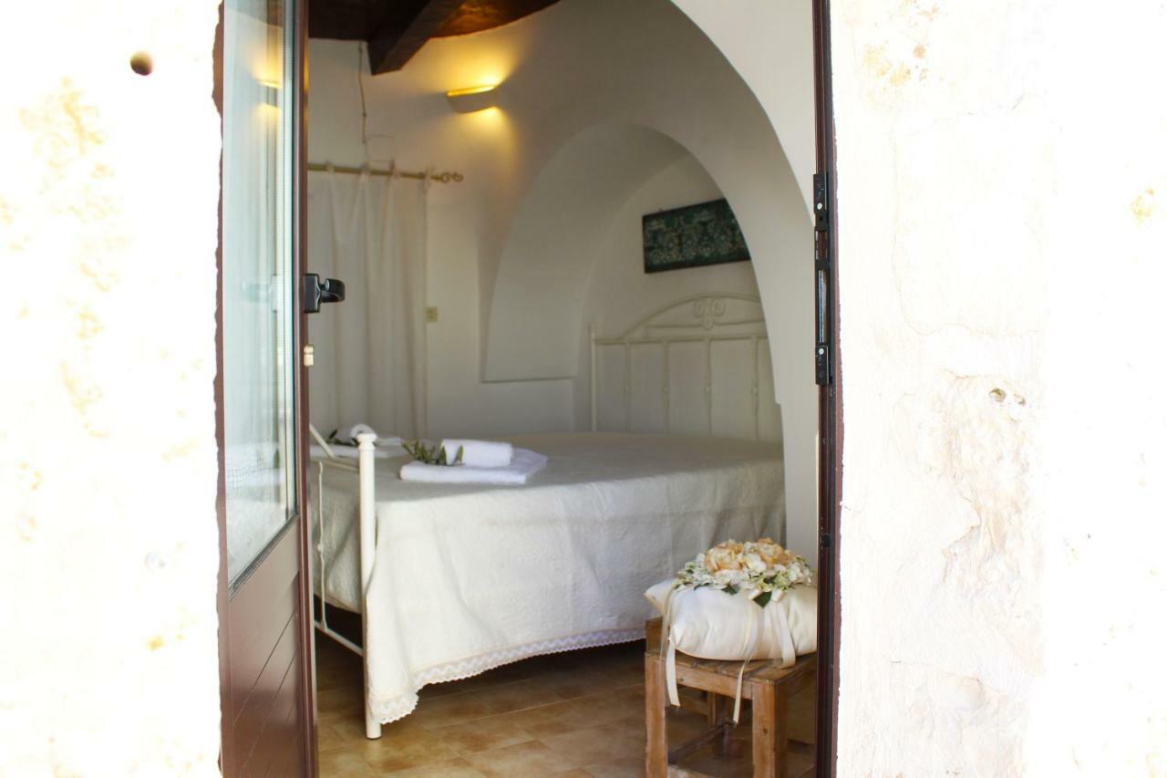 לינה וארוחת בוקר אלברובלו Trulli Antica Fonte מראה חיצוני תמונה